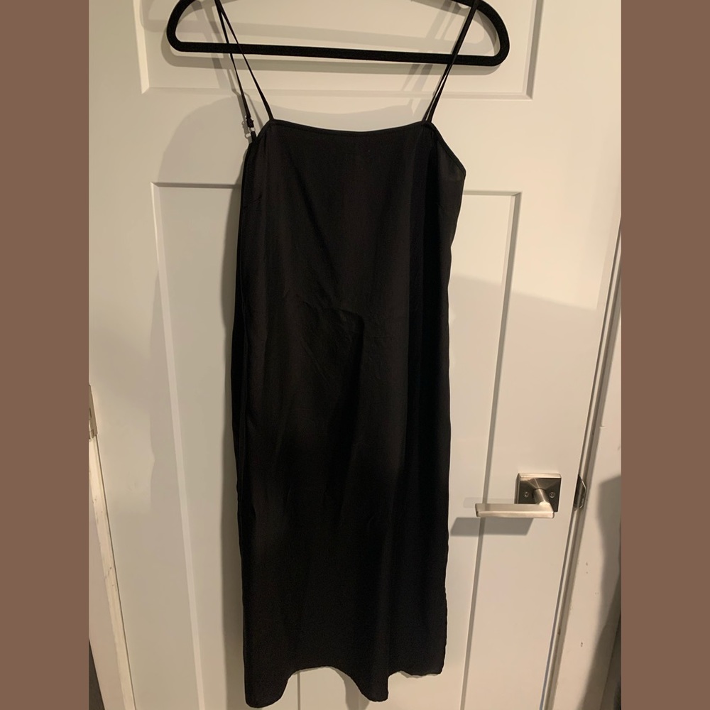 Lou & Grey Fluid Twill Midi Slip Dress in black
